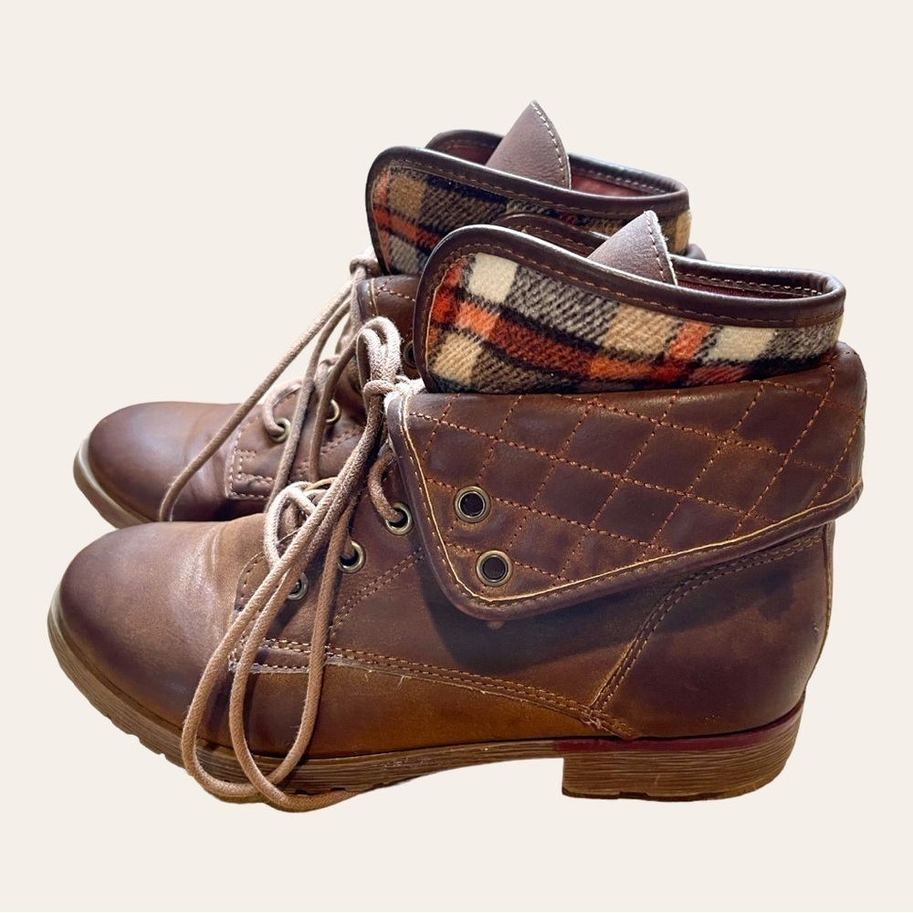 ROCK & CANDY, WOMENS, BROWN, LACE UP, ANKLE BOOTS. SIZE 7.